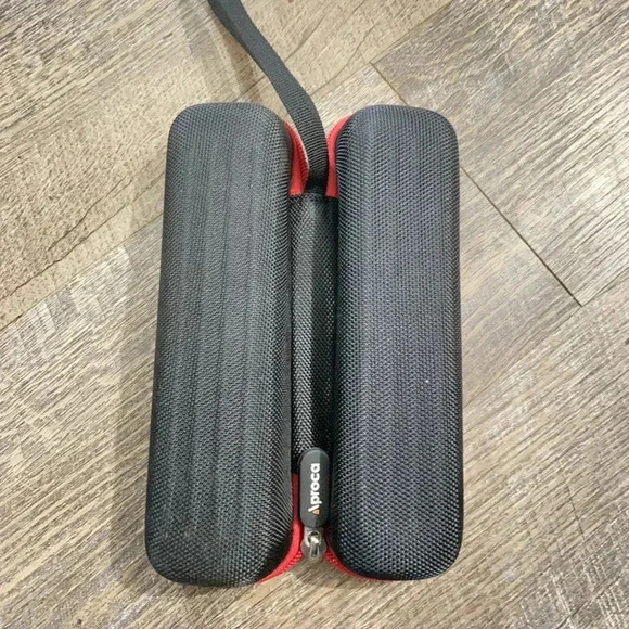 NWOT Black and Red Men's Bag - Picture 3 of 3